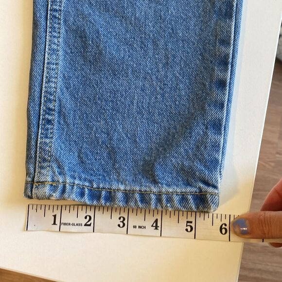 Urban Outfitters BDG Mid-Wash Blue High Rise Mom Jeans Size 26 - Picture 12 of 12